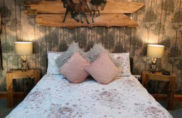 The Hideaway with hot tub - Foto 6