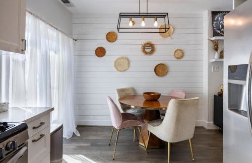 Charming 2BR Townhouse with Patio & Parking in DC - Foto 8