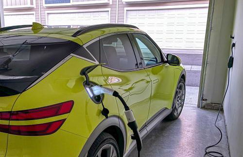 2 Mi to Zootah Providence Townhome with Fireplaces - Photo 27