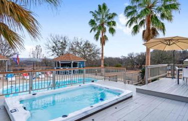 Scenic 5-Acre Retreat with Hot Tub Pool & Game Room - Foto 5