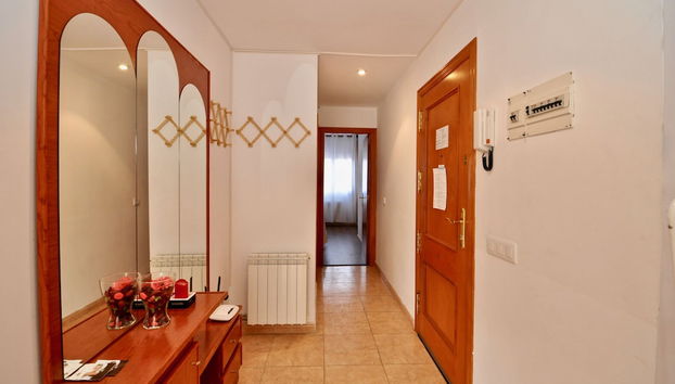 Entrada (vista interior)