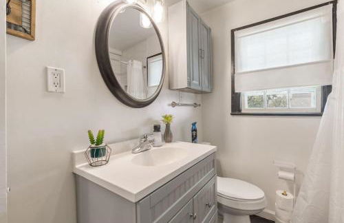 Tulsa Home Sweet Home - King Bed Near Expo, TU, Dtwn - Foto 11