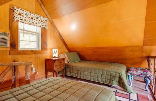 Cozy Georgia Abode with Deck, Fire Pit and Lake Access - Foto 15