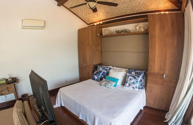 Mansão Exuberante Pé na Areia Ferradura - Photo 3