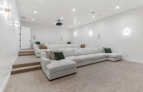 Pecan Valley Oasis - Lux Pool, Sauna and Theater - Foto 59