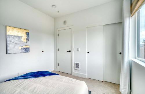 The Cascadia Retreat - Luxury Home - 90 WalkScore - Photo 17