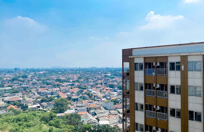 Homey and Simply Look Studio LRT City Jatibening Apartment - Photo 12