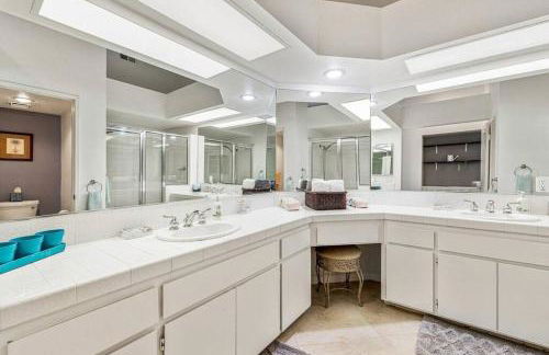 Desert Falls Resort Villa w/ Golf & Mountain views! - Foto 17