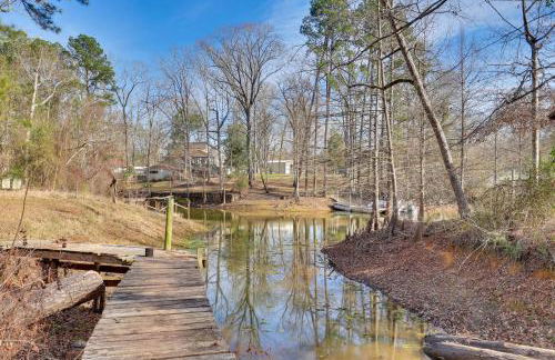 Hot Tub, Lake Access! Anglers Escape in Hemphill - Foto 23