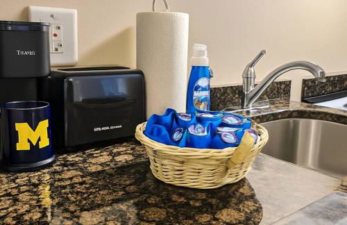 Ann Arbor Downtown Access - Walk to Stadium, Major Hospitals & Restaurants - Photo 12