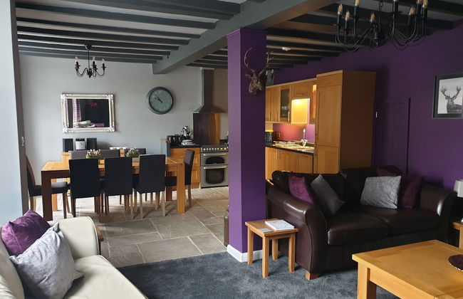 Lovely 4 bed House Sleeping 8 Near Ashbourne - Photo 11