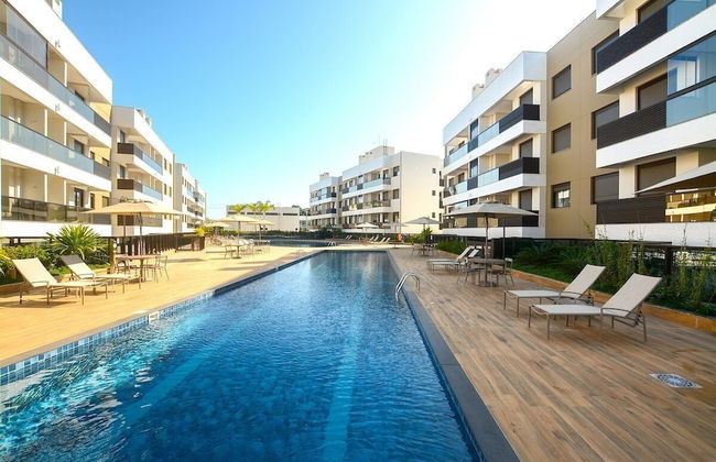 Apto 100m da Praia Com Piscina Aquecida e Lazer - Cachoeira do Bom Jesus - Floripa - Photo 1