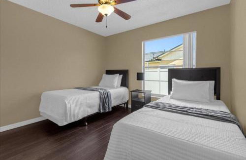 5Bd 2 Bath with Gameroom & Pool 1 story House - Foto 20