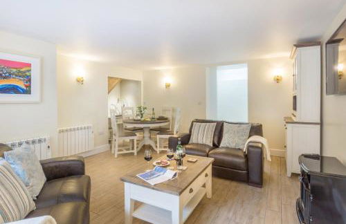 Maelfa Crannog Isaf Llangrannog - Photo 2