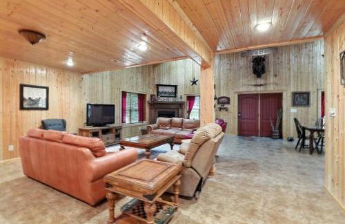 Secluded Mountain Retreat with Stunning Views home - Photo 13