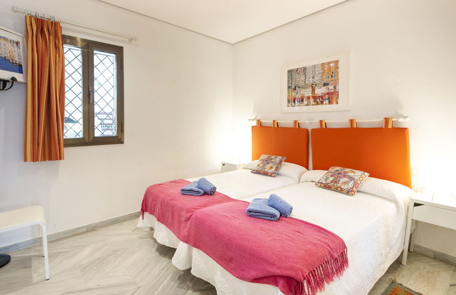 2 bedroom Apartment in Marbella with swimming pool and terrace - Photo 14