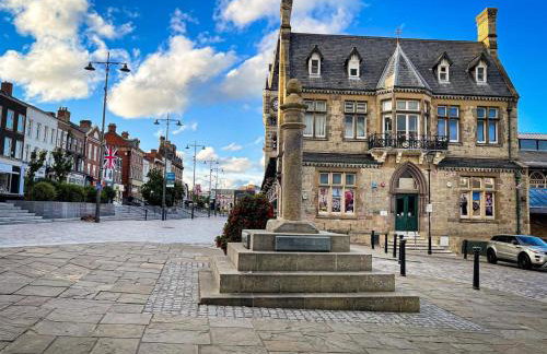 Sterling Stylish 2 bedroom Central Modern Apartment - Photo 13