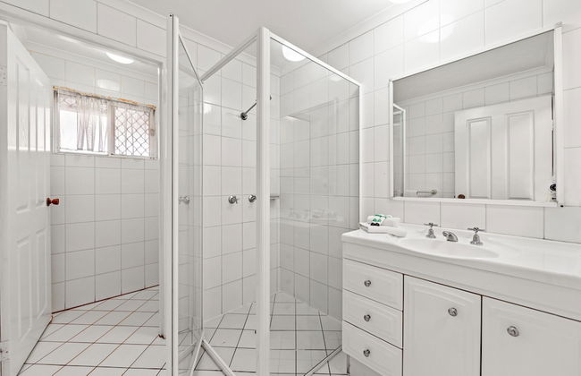 Koala Court Holiday Apartments - Photo 52