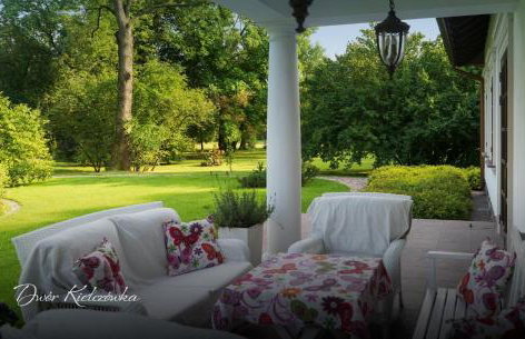 Dwór w Kiełczówce - Foto 13