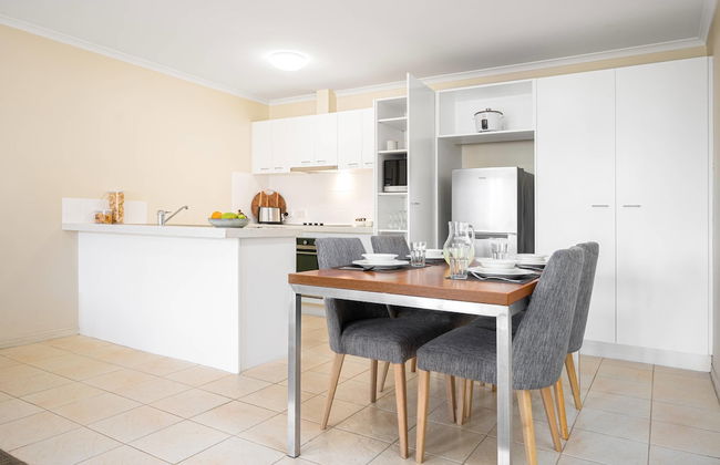 MainStay Suites Kew - Foto 24