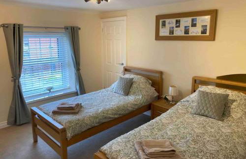43 Heol Maelor- A Homely Cottage in Wrexham, North Wales - Foto 1