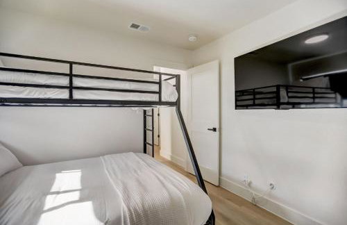 Custom Designer Home. Sleeps 9. Close to domain Q2 - Foto 11