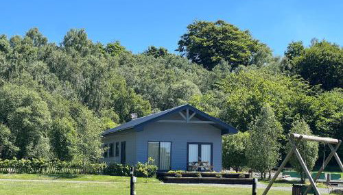 Spacious 3-Bedroom Chalet on Country Estate near Glasgow - sleeps 6 - Foto 2, Garden, Garden view
