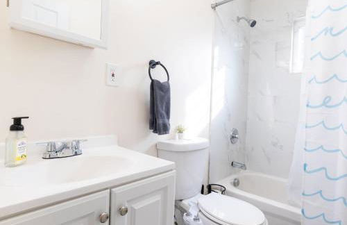 New 4 Apts-198-3 Bed Apt 1st Floor & 3 Bed Apt 2nd Floor - 1 Bed Studio Apt Ground Floor & 1 Bed Studio Apt Ground Floor near Penn Station EWR Newark NJ Airport Hospital Manhattan NYC - Foto 8