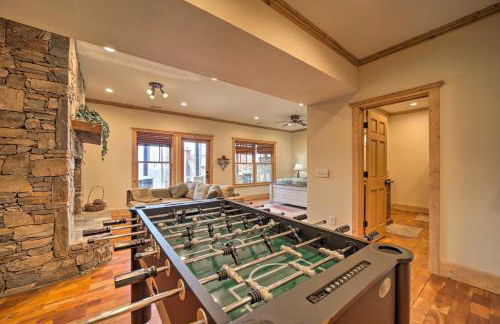 Hot Tub and Mtn Views! All-Season Escape in Franklin - Foto 23