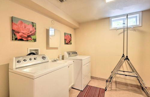 Granby Home with Deck Less Than half Mi to Aldrich Lake! - Foto 34