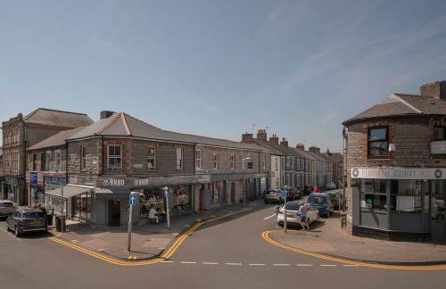 Cosy 2-Bed Apartment in Penarth Town Flat 1 - Photo 23