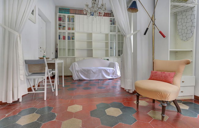 Charming Colosseum - Photo 10