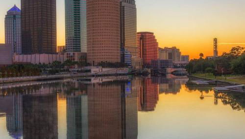 Contemporary 1-Bedroom Private Bungalow Walk to Armature & Riverwalk - Foto 3