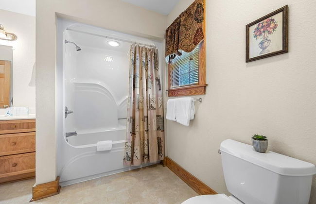 Poplar Point Condo Unit 12B - Two Bedroom Condo - Foto 15