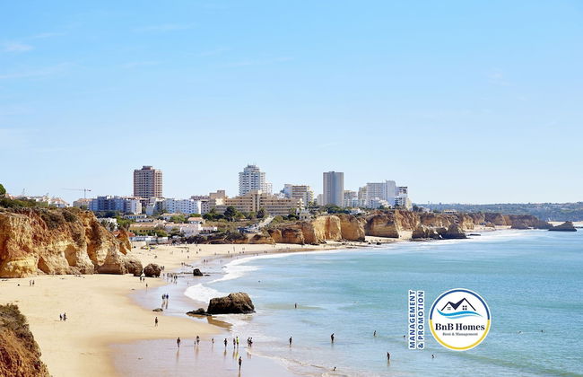 BnB Homes Elegant Apartment 50 m Walk From Beach - Foto 33