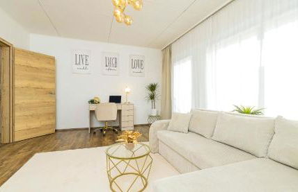 Luxx Home MM, Airport - Parkplatz - Küche - Balkon - Foto 26