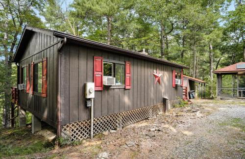 Hot Tub Deck Screened Porch Fire Pit & WiFi - Photo 29