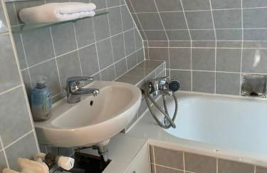 3-Zimmer - FeWo mit TV, zwischen Wilhelmshaven und Hooksiel, mit Badewanne - Foto 27