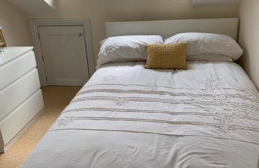 Lovely riverside cottage, Weybridge, Surrey - Foto 6