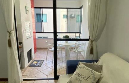 Bombas/ Bombinhas, a 50m do Mar, Apartamento 2 quartos, com churrasqueira na sacada, Ar e Wi-fi - Foto 6