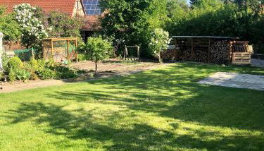 Modernes Zimmer mit Küchenzeile und Bad - Foto 1, Garden