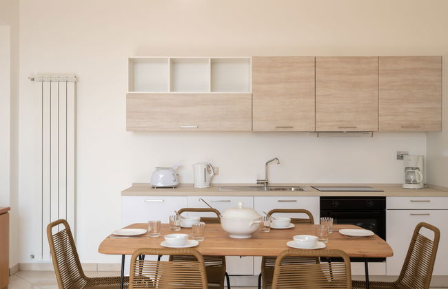 3 bedroom Apartment in San Bartolomeo al Mare with garden - Photo 6