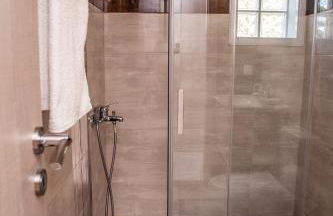 Plagia's Sunset Apartments - Photo 33