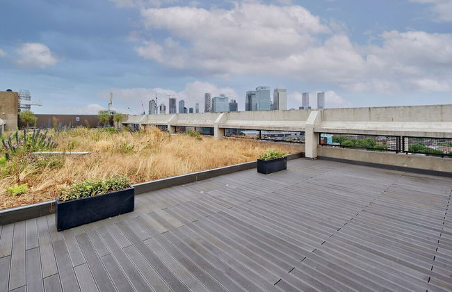 Elegant Two-bedroom Apartment in Vibrant Poplar - Foto 22