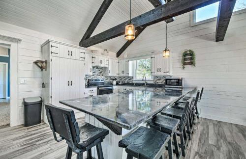 Spacious Massillon Log Cabin with Fire Pit! - Foto 8