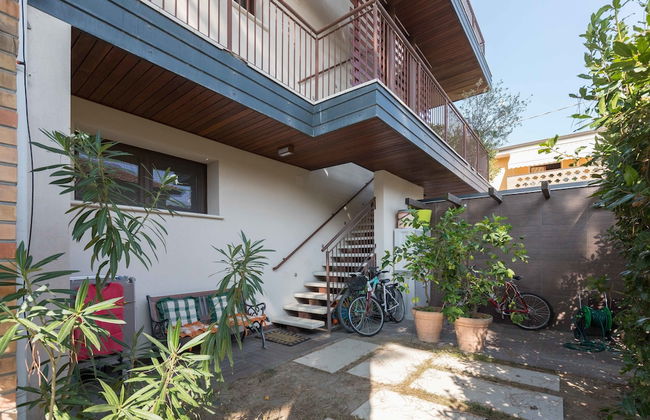 Tasso Apartments - Photo 29