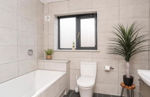 The Hawthorns - Photo 20