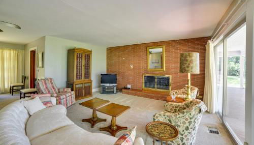 Fifties Beaufort Home with Patio, On Newport River! - Foto 3