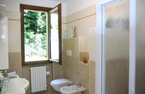 Apartments "i Ciclamini" a Moniga del Garda 2 - Foto 13