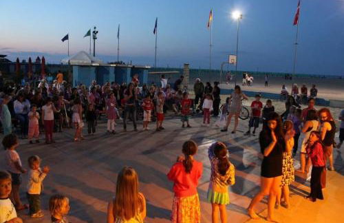 Cozy 2 bedroom Cabin sleeps 5 in Lido di Spina, Italy - Perfect Family Retreat - Foto 10